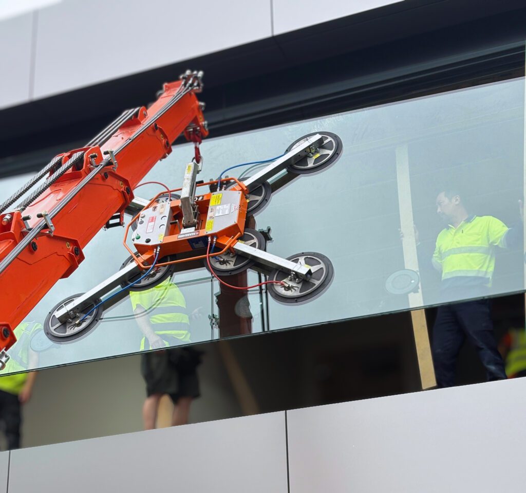 Vacuum Lifters for Glass Installation