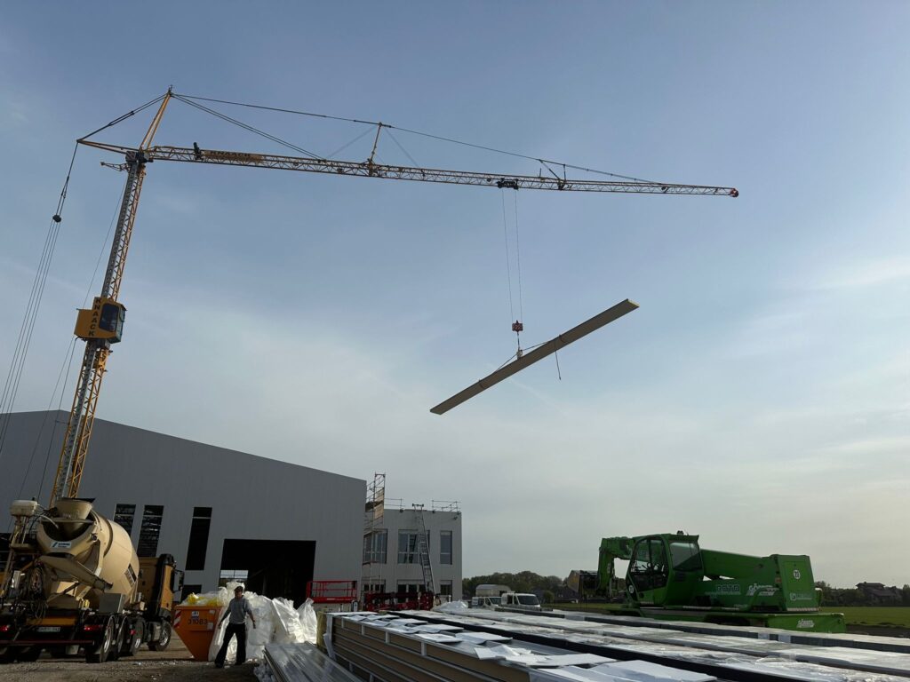 Vacuum Lifters for Panels