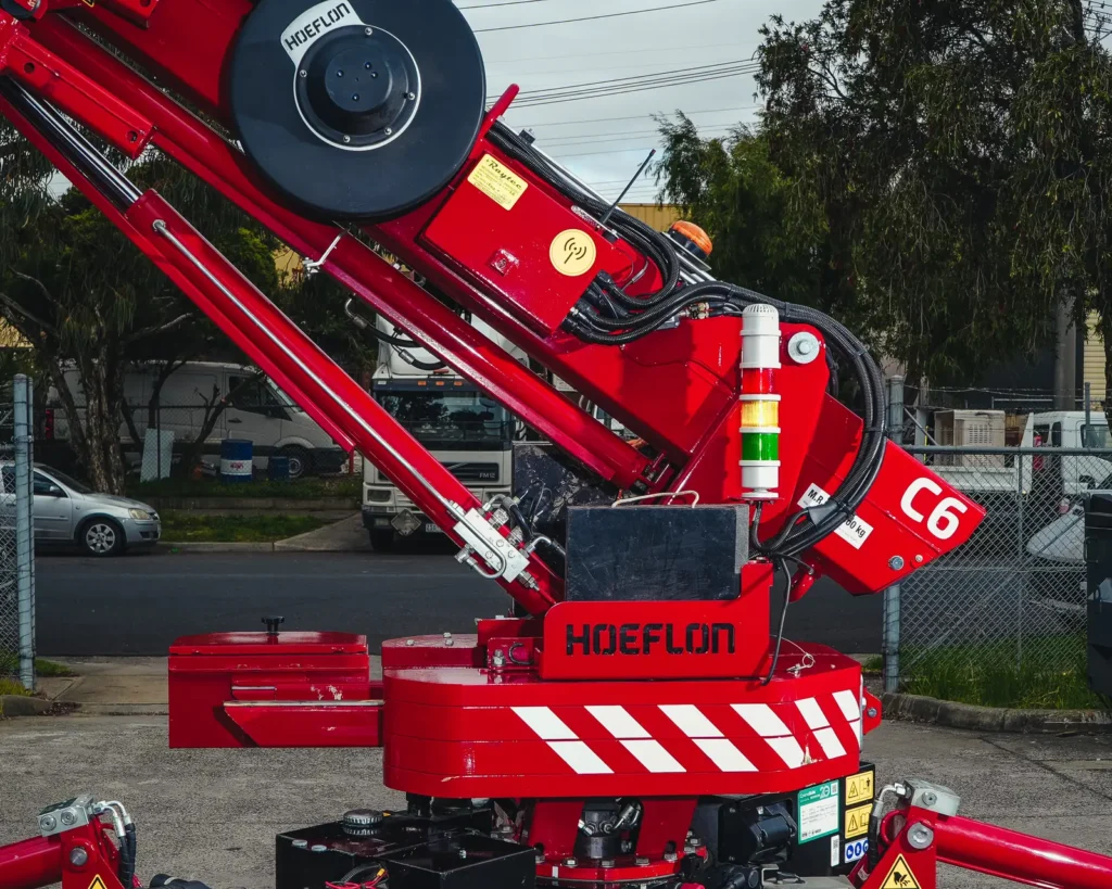 hoeflon-c6-spider-crane-service-lincer
